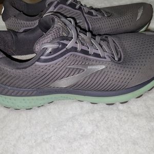 BROOKS GTS TENNIS SHOES SIZE 10.5 GREY WOMENS